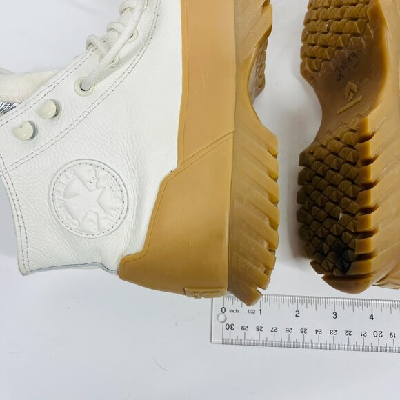Converse Chuck Taylor All Star Lugged winter 2.0 High top Sneaker Boot in Egret main image 5